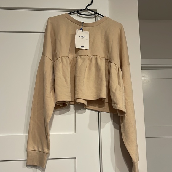 Cropped ruffle sweater! Dress up or dress down… - Picture 2 of 3